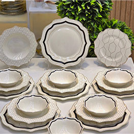 Service Kam 24 Pièces Élégance et Prestige à Table
